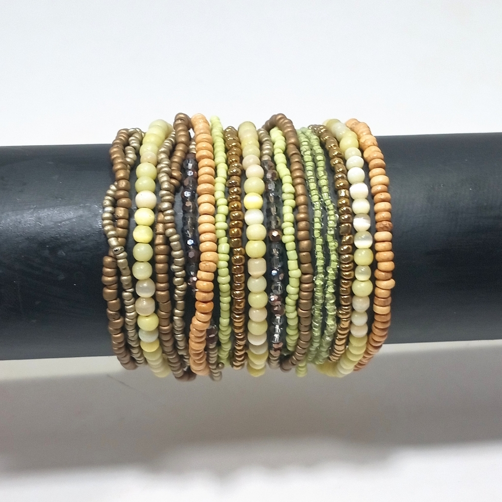 Vintage Chicos Layered Bead Bracelet Magnetic Clasp Green Tan Yellow